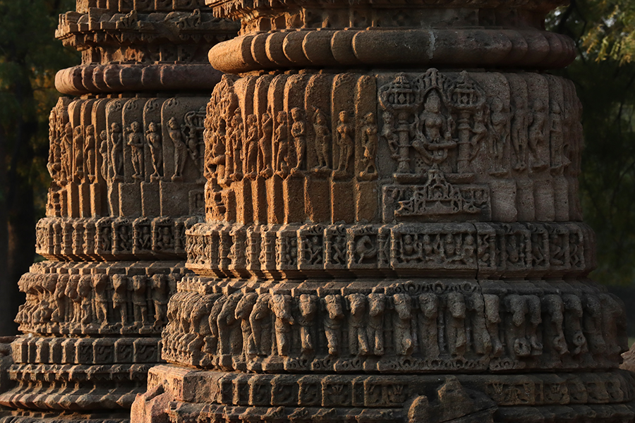 <img src="photo tour modhera sun temple gujarat.jpeg" alt="best escorted guided photo tour with campervan overland truck nomadic caravan holiday unique lifetime experience offbeat outdoor overlanding camp to relax unwind quiet place at secluded locations in gujarat india vanlife">