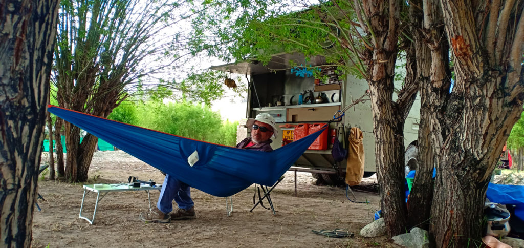 <img src="campervan caravan offbeat camping leh ladakh.jpeg" alt="caravan campervanriverside camping at offbeat location in leh for best family holidays to rejuvenate with nature, secluded quiet peaceful camp best veg food in indus river banks ladakh">