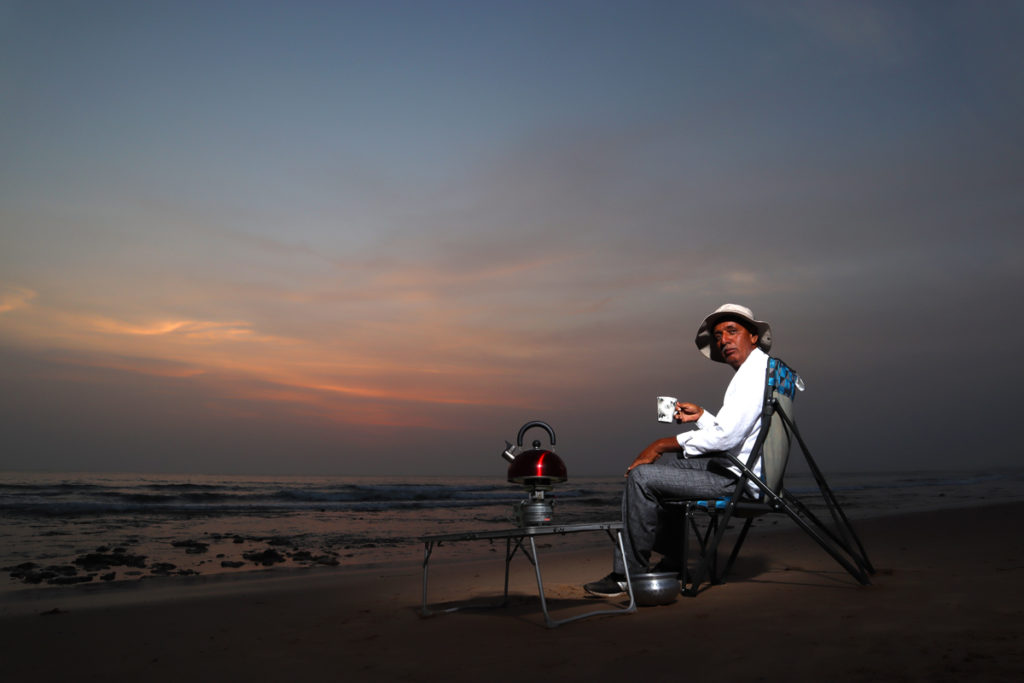 <img src="Offbeat caravan camping kutch.jpeg" alt="caravan campervan luxury vanlife nomadic unique experience of outdoor weber barbecue overlanding offbeat camp beach holidays away from tourists crowd to relax unwind quiet silent place at secluded beach pingleshwar in rann of kutch gujarat"> 