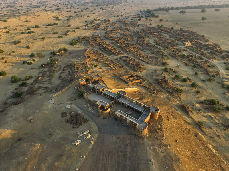 <img src="best offbeat RV caravan campervan family holidays.jpeg" alt="caravan motorhome campervan nomadic overlanding holiday onboard overland truck most hygienic offbeat camping covid19 corona safe vacation to enjoy best vanlife in indd in wilderness best for small group family holidays khaba jaisalmer rajasthan india"> 