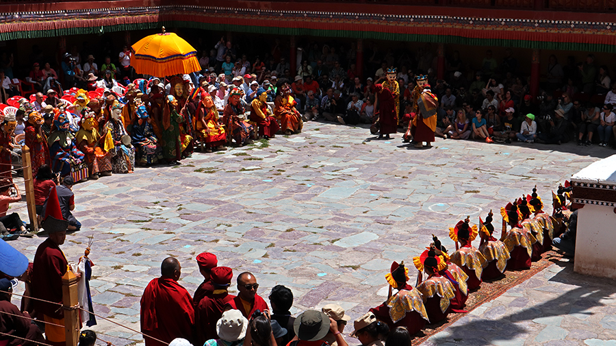 <img src="photo tour motorhome camperan hemis festival ladakh.jpeg" alt="photo tour hemis festival caravan campervan vacation soft adventure ladakh overlanding holiday onboard overland truck india">  