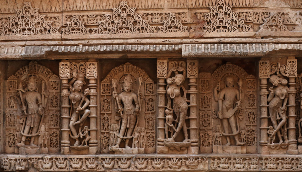 <img src="rani ki vav patan.jpeg" alt="offbeat overlading campervan road trip trip to patan, Gujarat">   