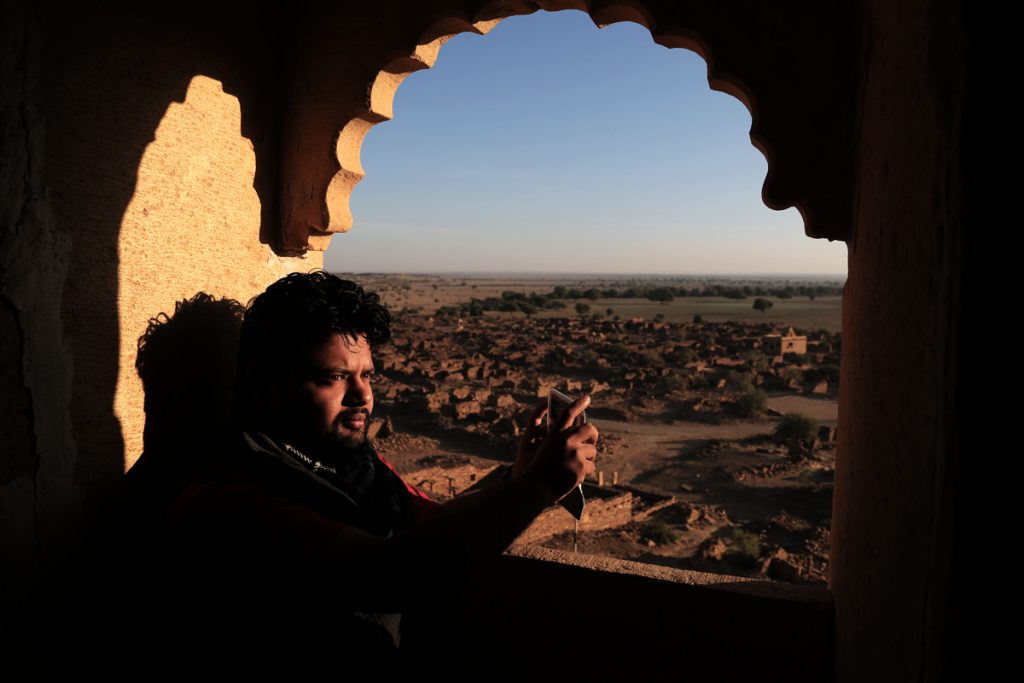 <img src="best photo tour jaisalmer khaba rajasthan.jpeg" alt="best photo tour for photography hosted by best campervan caravan overlanding camp in rural setting at khaba for unique experience of private sunrise jaisalmer rajasthan">
