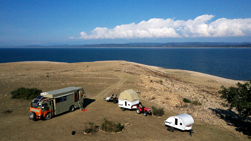 caravan motorhome campervan pong dam in himachal for offbeat camp holiday corona safe with social distancing india.