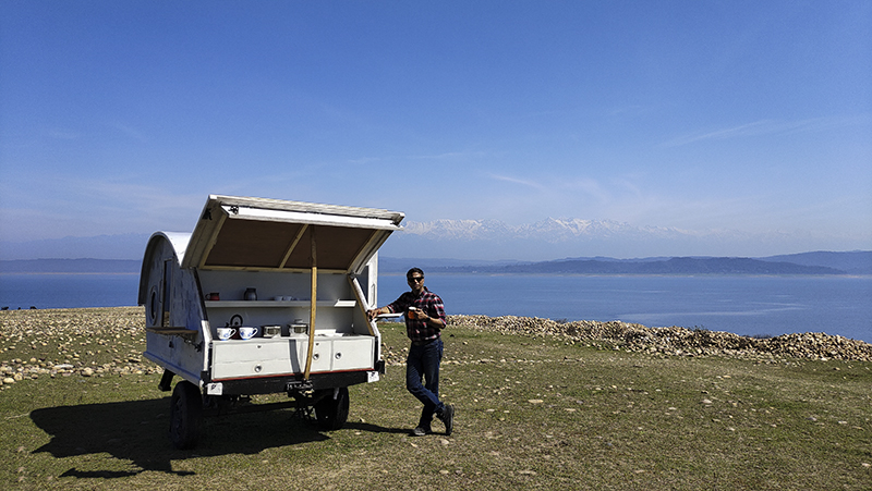 <img src="caravan campervan himachal pradesh corona safe solo holidays.jpeg" alt="solo men women caravan motorhome campervan pong dam in himachal for offbeat experience of outdoor nomadic overlanding hygienic camp to relax unwind quiet place corona safe with social distancing india">