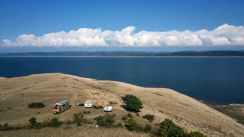 <img src="caravan campervan pong dam himachal pradesh.jpeg" alt="caravan motorhome campervan in wilderness himachal for offbeat outdoor nomadic overlanding camp holiday to relax unwind corona safe social distancing pong dam">