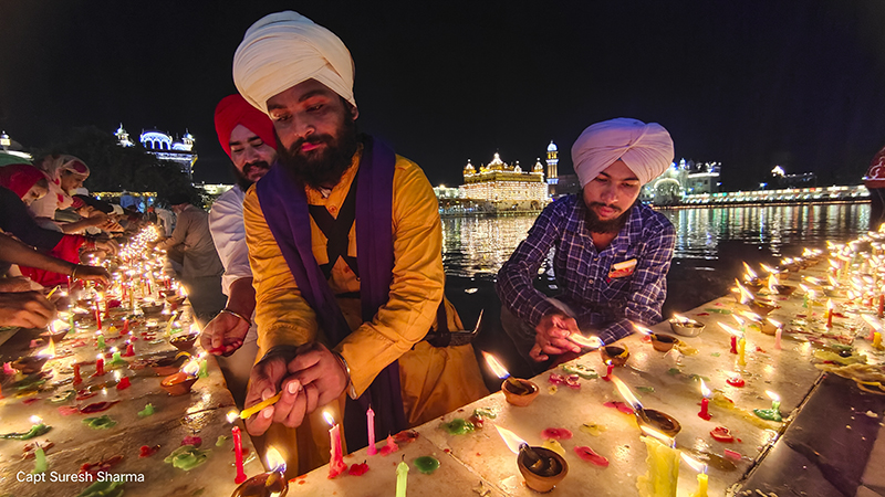 <img src="golden temple amritsar sikh holy shrine india.jpeg" alt="gurupurab celebration golden temple Darbar Sahab sikh holy shrine gurudwara of sikhs punjabi heritage culture amritsar india">