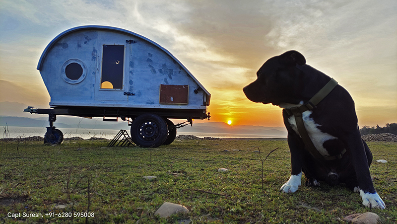 <img src="pet friendly caravan campervan himachal pradesh holidays.jpeg" alt="pet friendly caravan motorhome campervan camping in himachal for offbeat outdoor nomadic hygienic camp corona safe holiday">