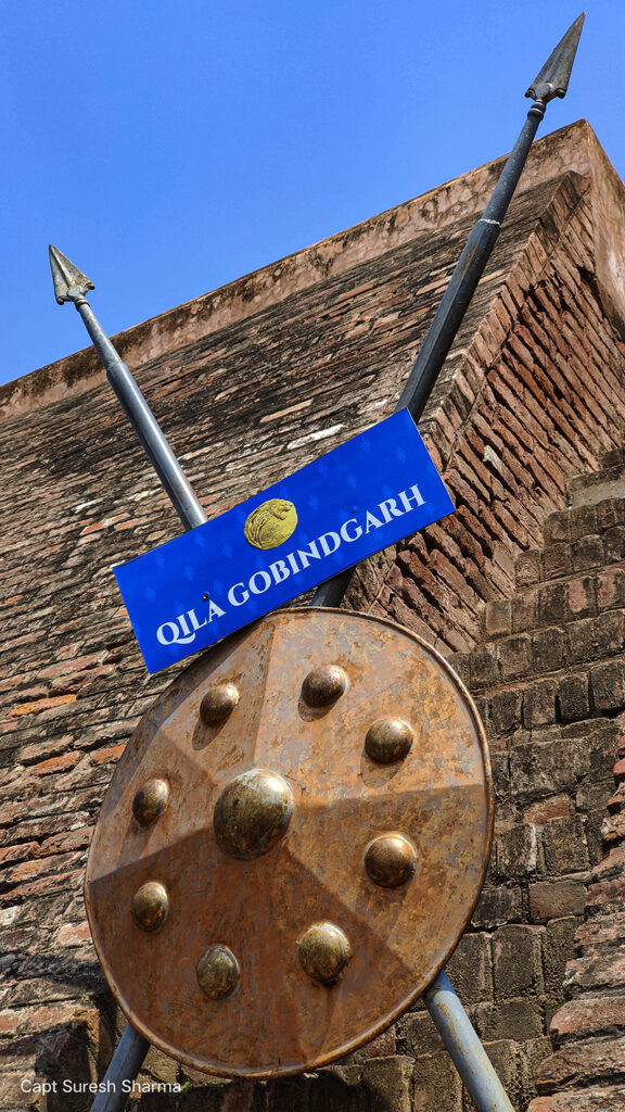 <img src="qila gobindgarh amritsar.jpeg" alt="qila gobindgarh gg fort old monuments and building tourist attraction of amritsar sikh culture india">