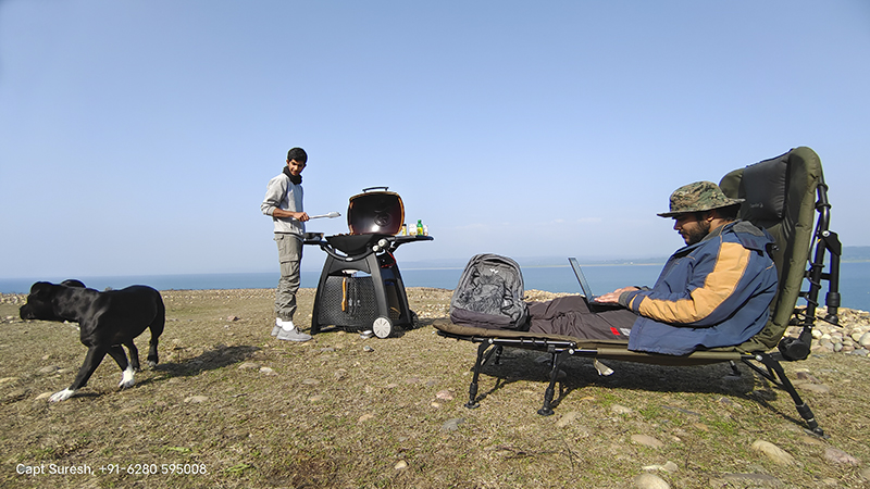 workation staycation with comforts caravan camp offbeat locations nomadic holidays with campervan himachal pradesh india.